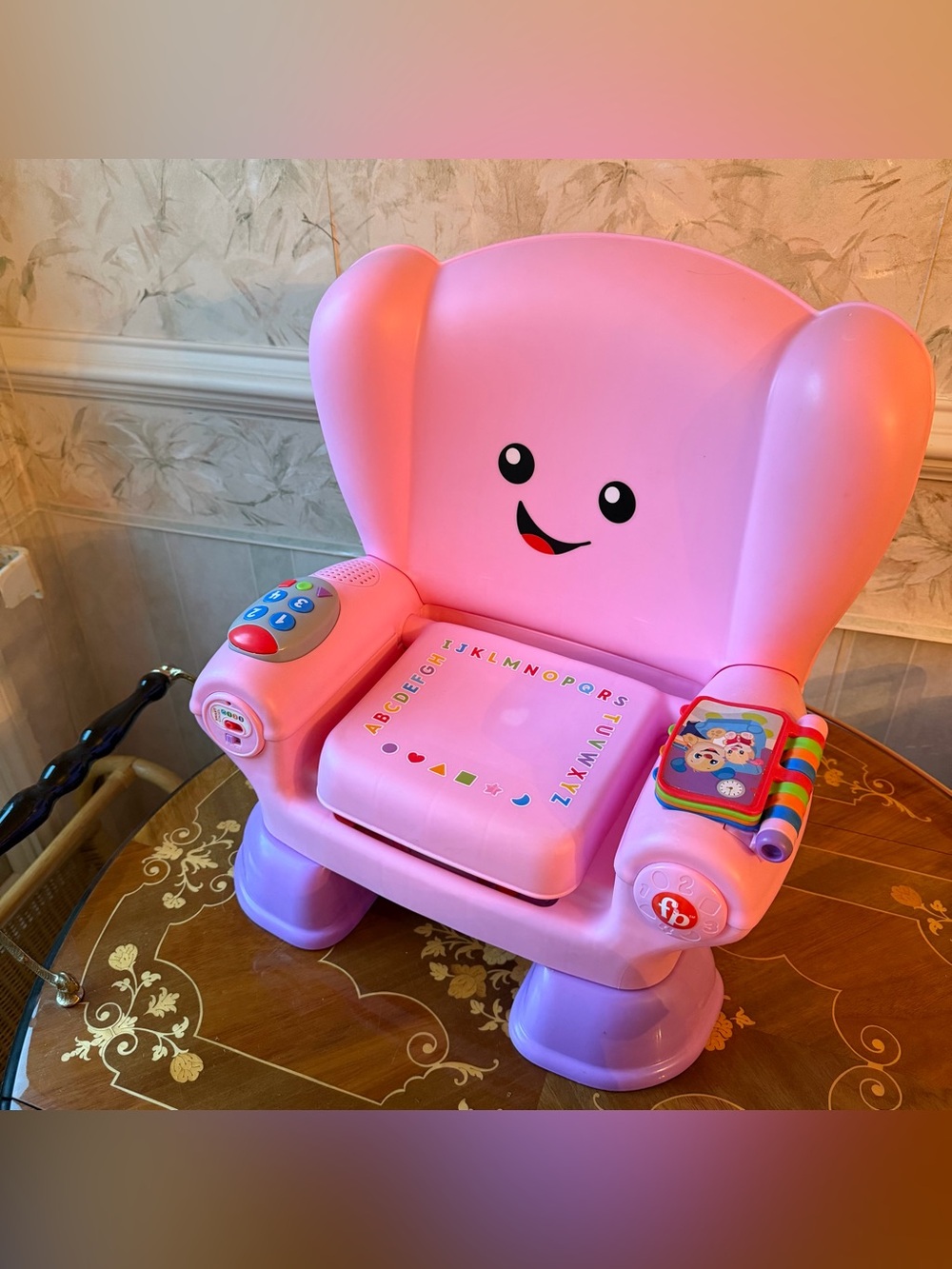 Pink Laugh & Learn Fisher-Price Smart Stages Chair